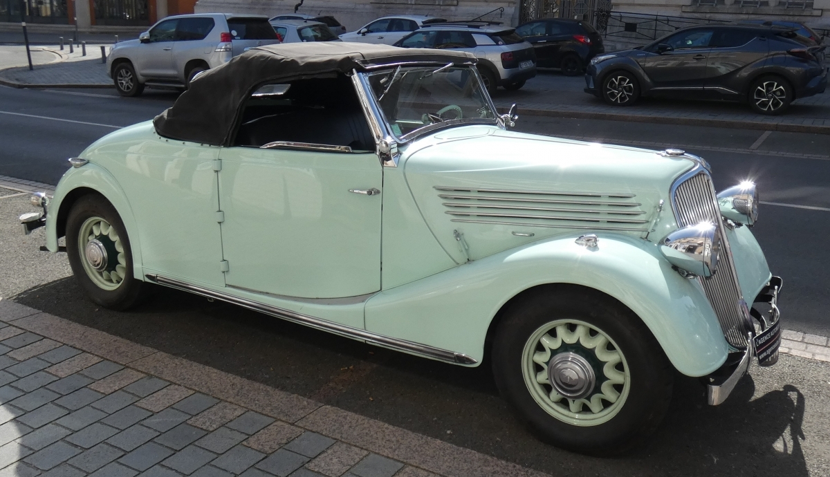 Renault Primaquatre — 2